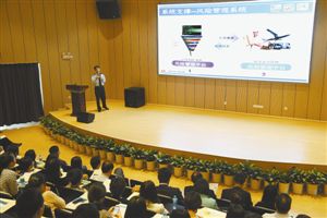 地税局新动向，唐晓鹰局长引领税务创新与优化服务新篇章