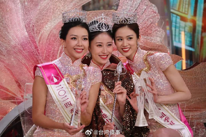 澳门与香港白小姐449999精准一句诗为例，精选解析与解释落实